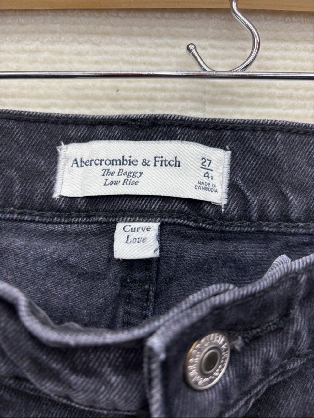 Abercrombie & Fitch The Baggy Low Rise Curve Love Jeans 27 4R Faded Black - Picture 4 of 6